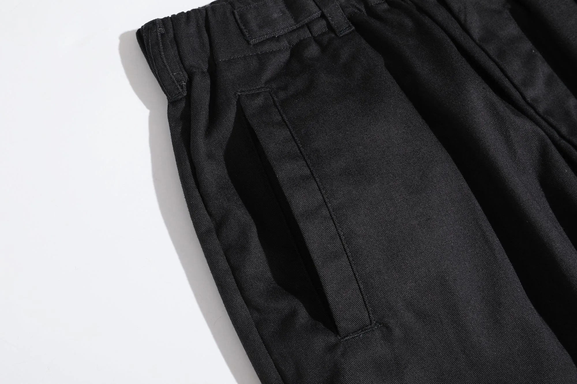 Incense Harbour Cotton Twill Tuck Pants - Black