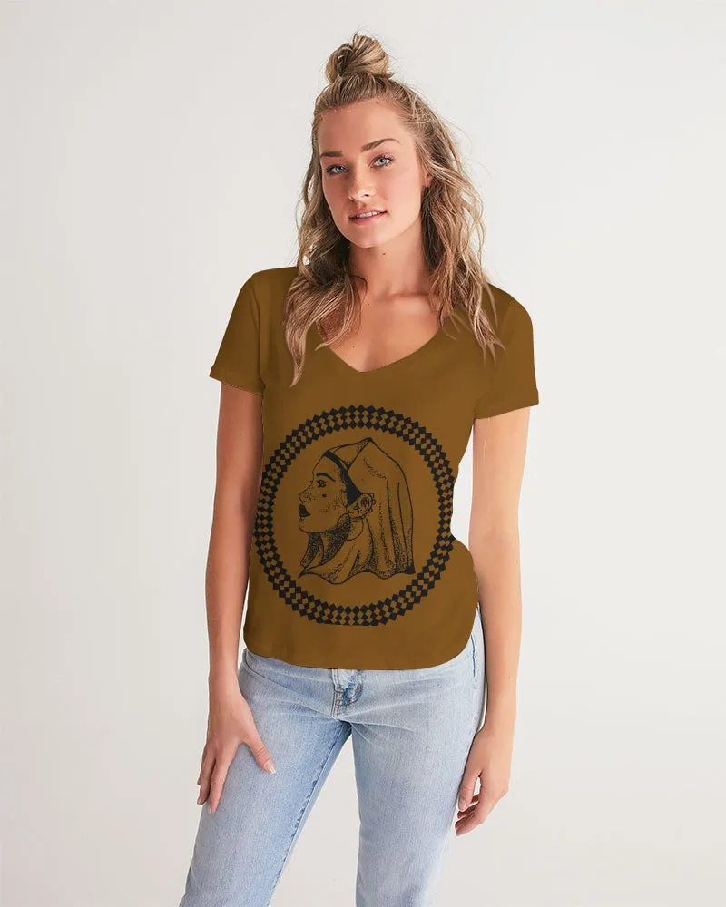 Queen V-Neck Tee