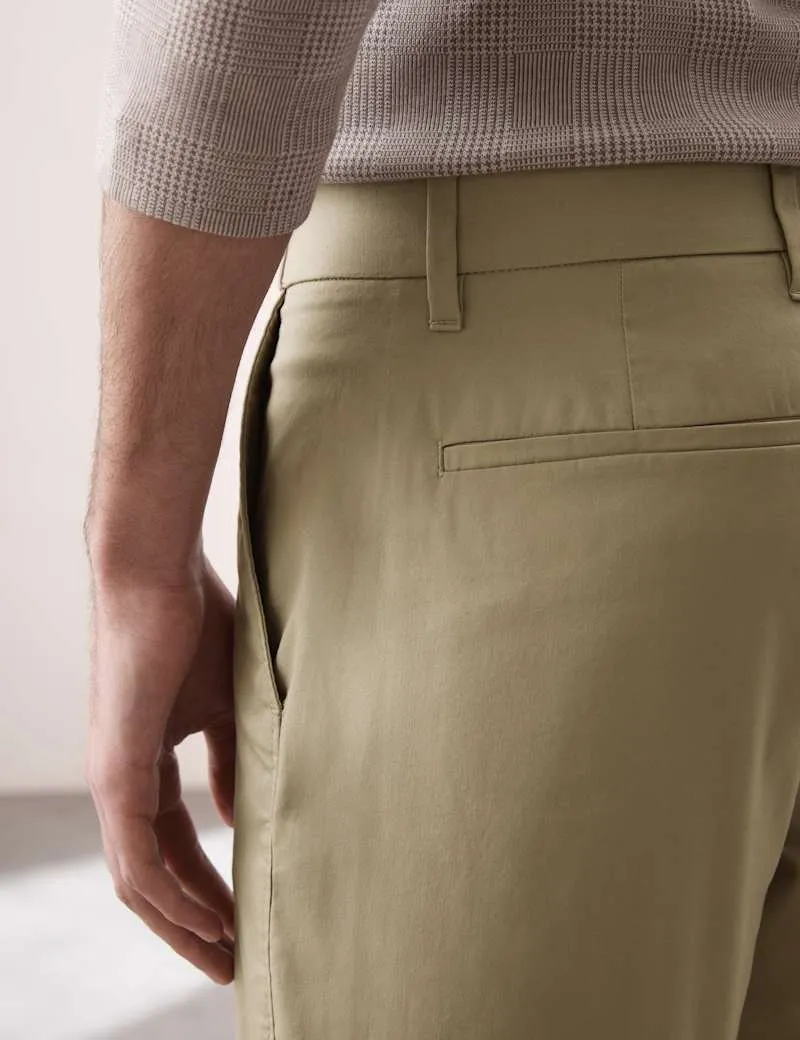 Regular Fit Super Lightweight Chino Shorts