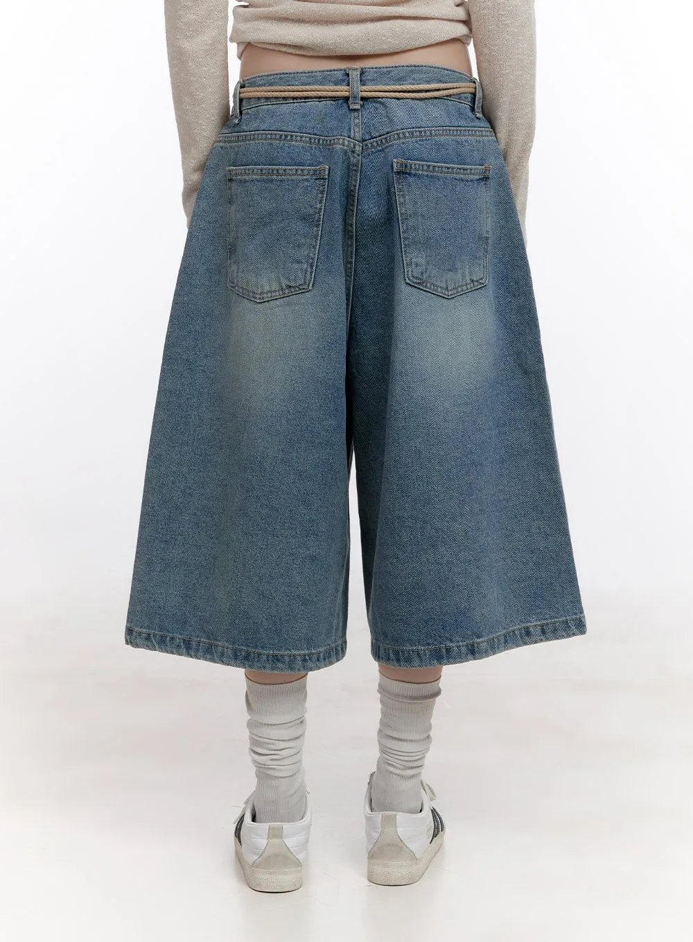 Relaxed-Fit Bermuda Denim Pants CF512